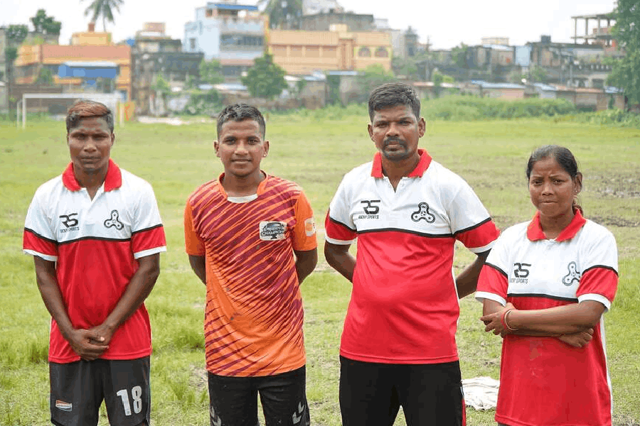 (L-R) Coaches Budhiram Tudu, Somnath Barua, Raju Oraoa and Lalita Oraoa