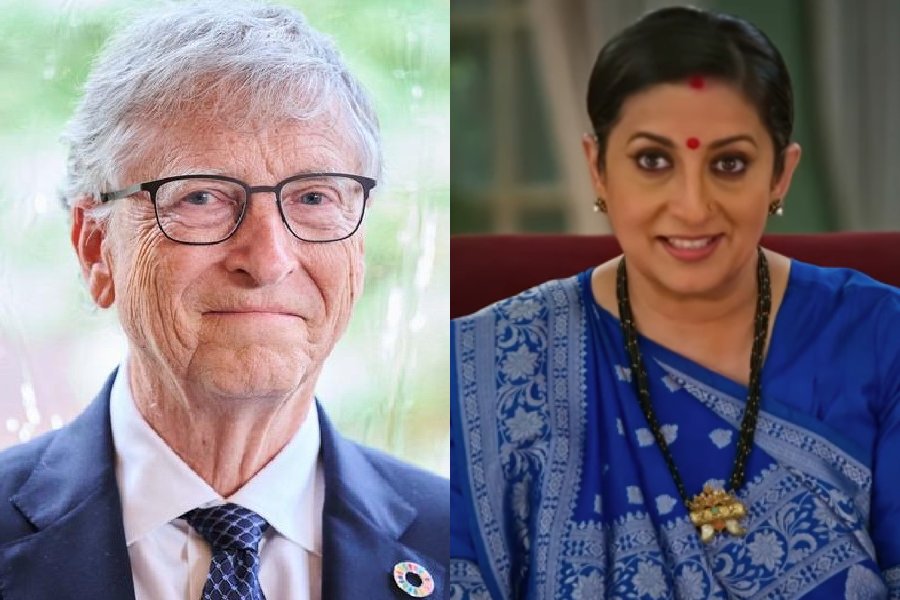 Bill Gates, Smriti Irani