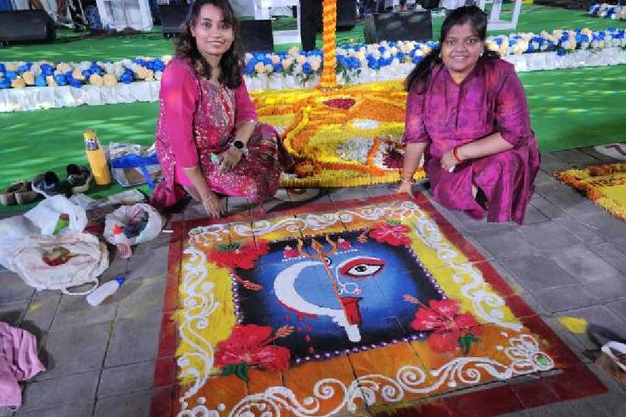 Bijoylaxmi Sahoo and Mitali Das of Highland Willows, the winners of the rangoli contest