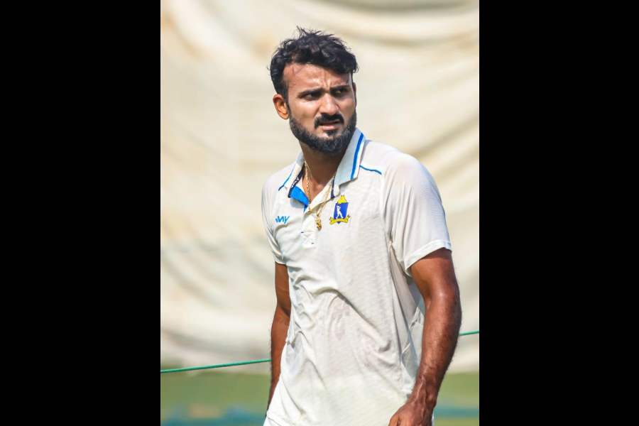 Akash Deep at Eden Gardens on the eve of Bengal's Ranji match against Gujarat.