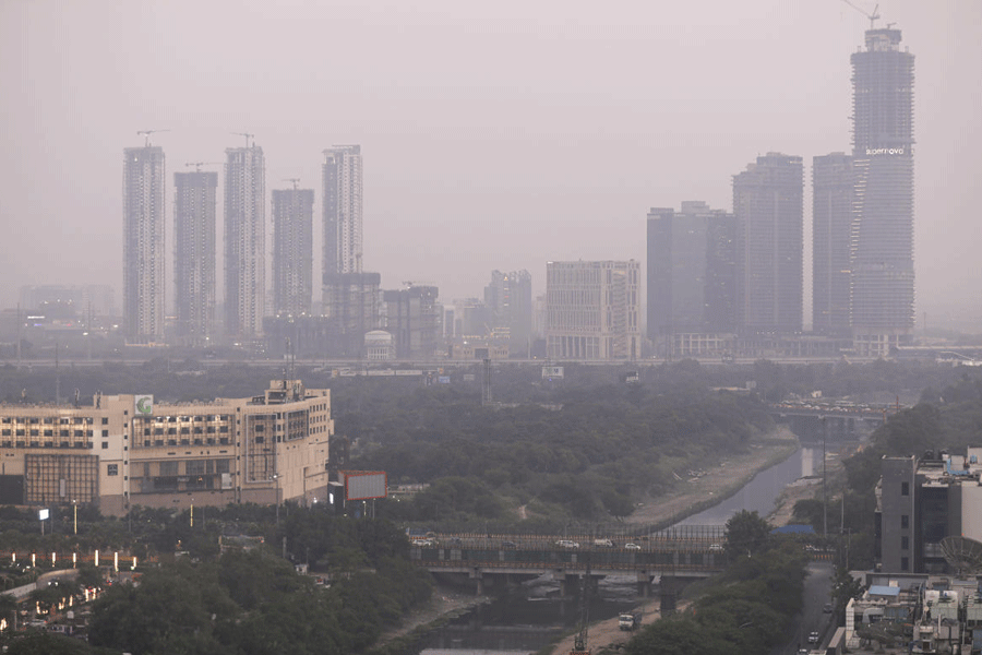 A layer of smog blankets the city after air quality deteriorated across Delhi-NCR, in Noida.