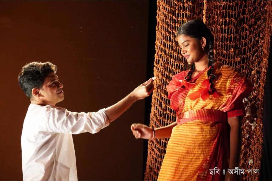 Still from Ghatak's play 'Sanko', staged at Girish Mancha by Ruptapas.