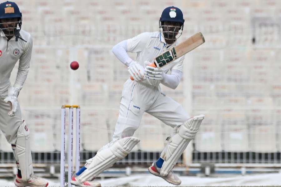 Abishek Porel during his innings of 51 in Bengal’s Ranji Trophy matchagainst Gujarat at Eden Gardens on Saturday.
