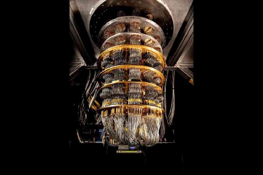 Cryostat refrigerator for cooling quantum computing chipsreuters