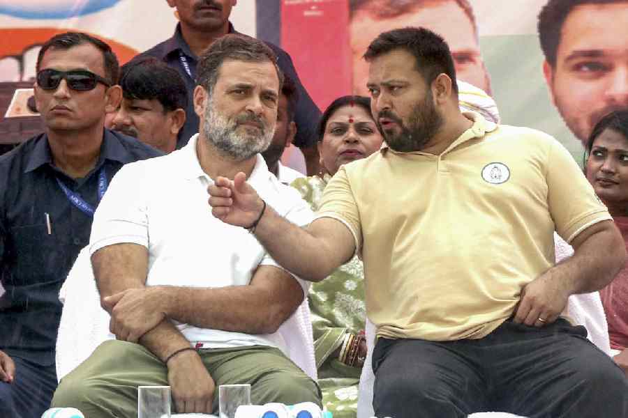 Rahul Gandhi and Tejashwi Yadav at the rally in Bihar’s Muzaffarpur on Wednesday.