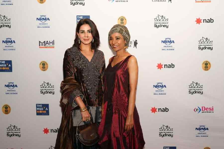 Kirti Kulhari (left) with actor-director Tannishtha Chatterjee at the Indian Film Festival of Sydney where their film Full Plate was screened