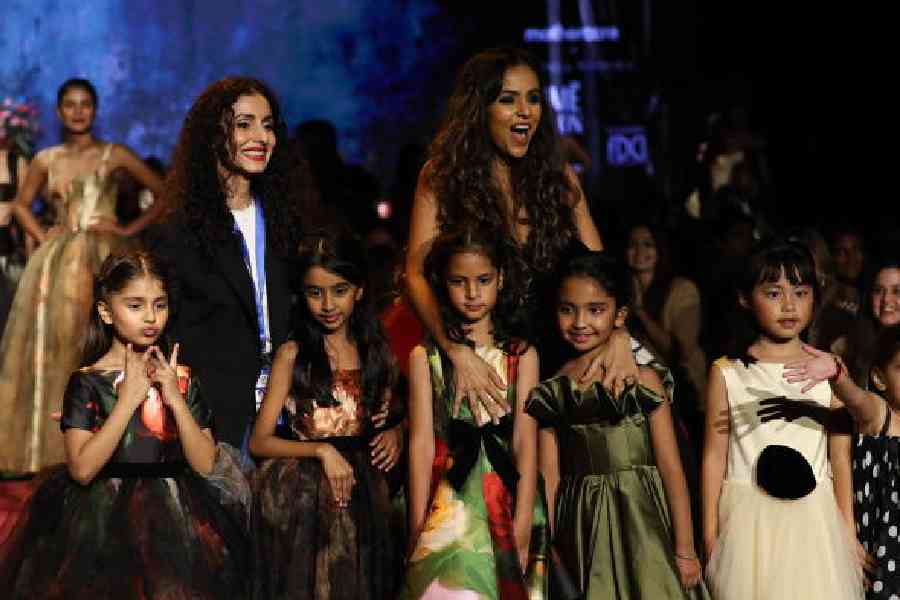 Gauri and Nainika Karan took a bow after what was the cutest show of the October edition of Lakme Fashion Week X FDCI, held in Delhi