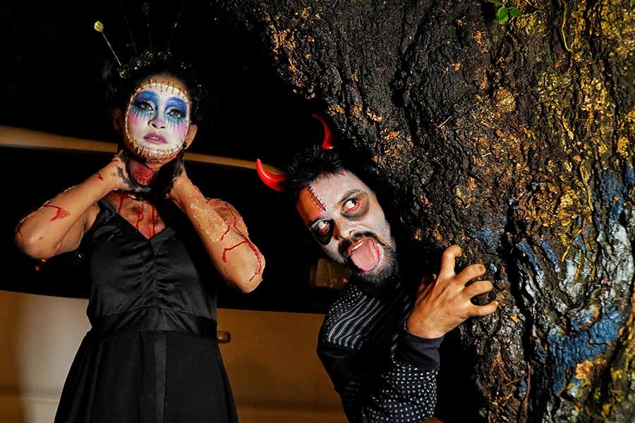 The fifth edition of the Halloween street show, organised by Spondon, saw the area around Nandan and Rabindra Sadan decked up with eerie decorations