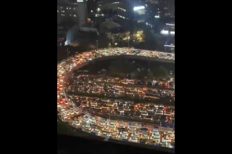 Commuters stranded for hours on the Delhi-Jaipur Expressway