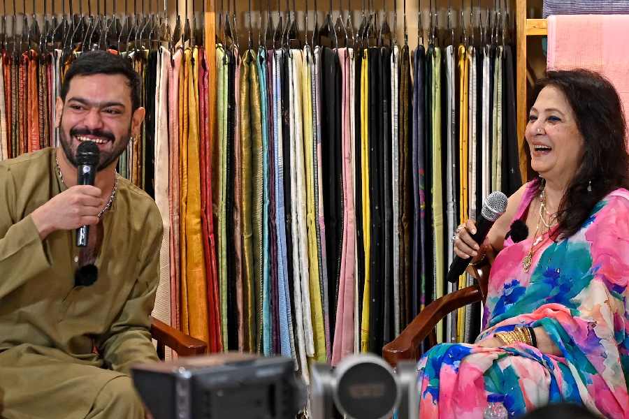Mitra and Sen spoke about art’s inseparability from life. ‘All structures are works of art and you fall in love with art. You can’t separate art from falling in love,’ said Sen