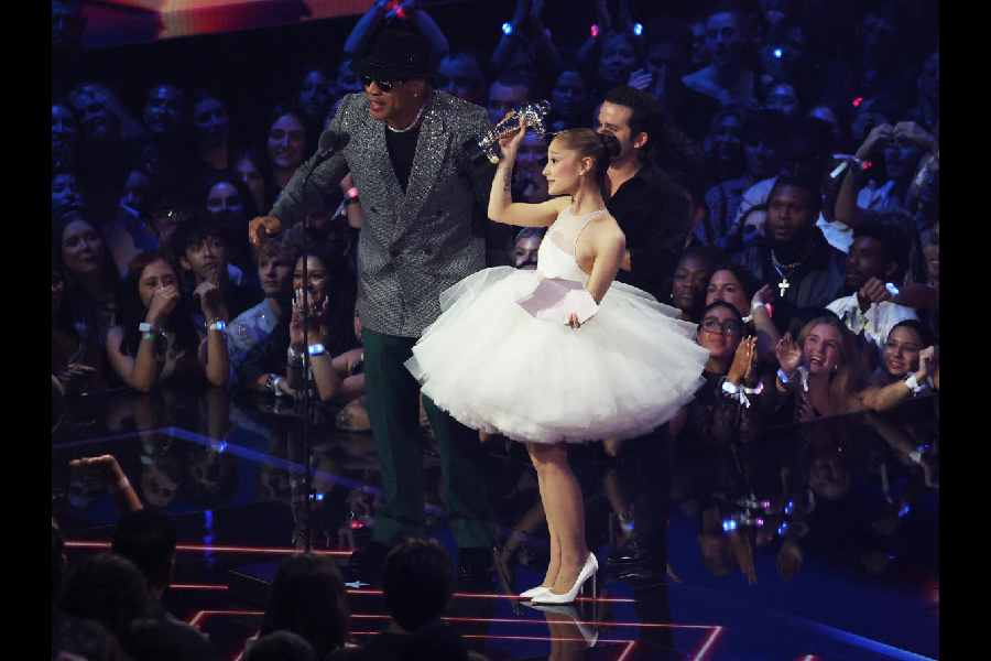 Ariana Grande receives Video of the Year Award for "Brighter days ahead " at the 2025 MTV Video Music Awards in Elmont, New York, U.S., September 7, 2025.