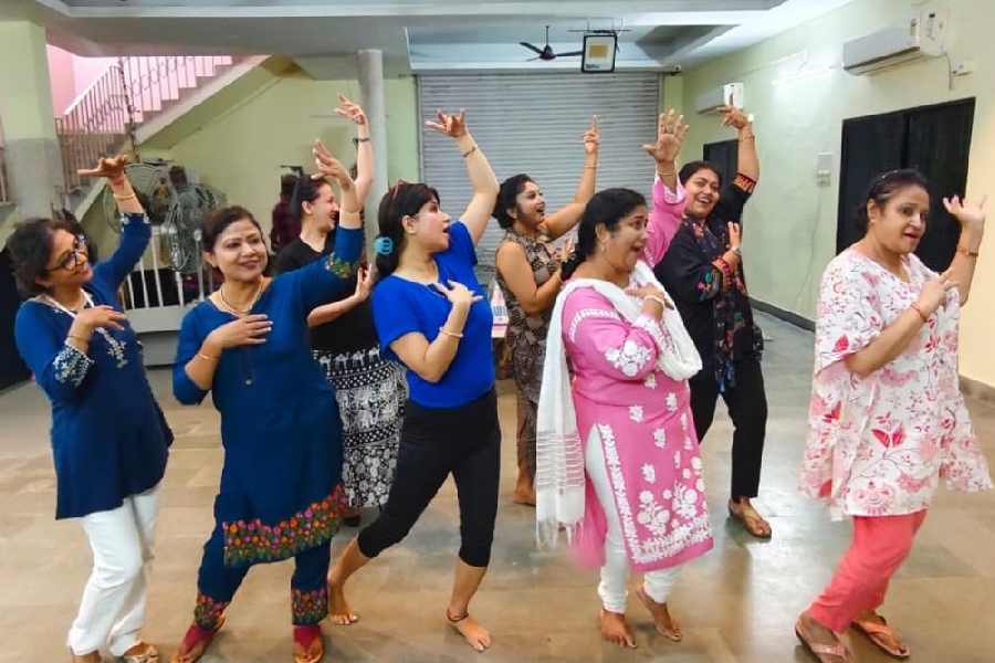 Ladies of CK-CL Block rehearse a dance item