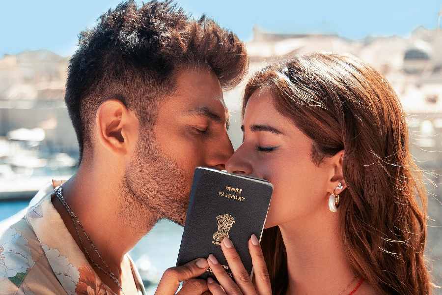 A poster of ‘Tu Meri Main Tera, Main Tera Tu Meri’