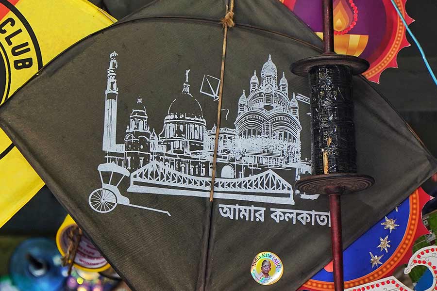Not just a festive celebration, but also a celebration of the city, kites with Kolkata motifs were available at shops near Santosh Mitra Square for Rs 20