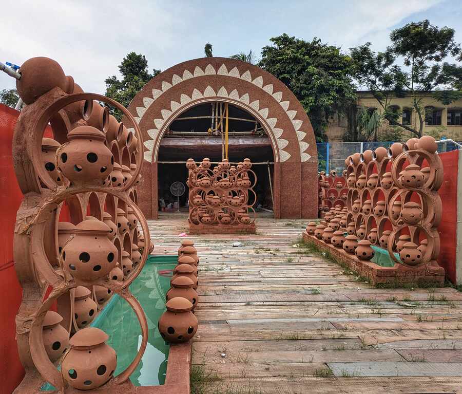 Salt Lake EC Block Residents Association, near City Centre 1, is focussing on rainwater preservation and their theme is ‘Neer’ 