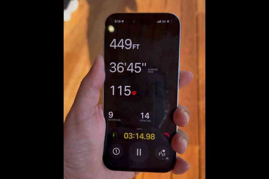 Readings from the heart-rate sensor on the AirPods Pro 3. Picture: Mathures Paul