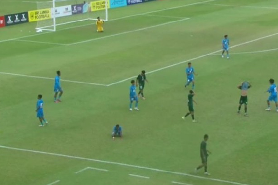 Indian and Pakistani players during the match