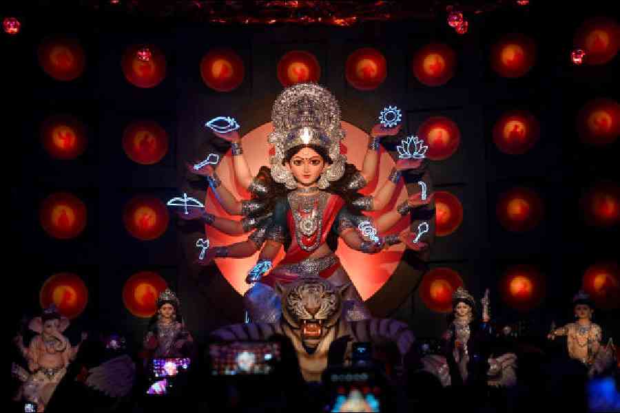 The Jagat Mukherjee Park Durga Puja on Panchami. Picture by Sanat Kr Sinha