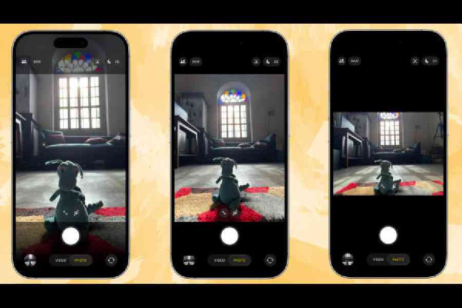 The selfie camera comes with a new square sensor. That means you don’t have to juggle your phone and try to turn it sideways for a landscape photo; you can just hold it in portrait mode