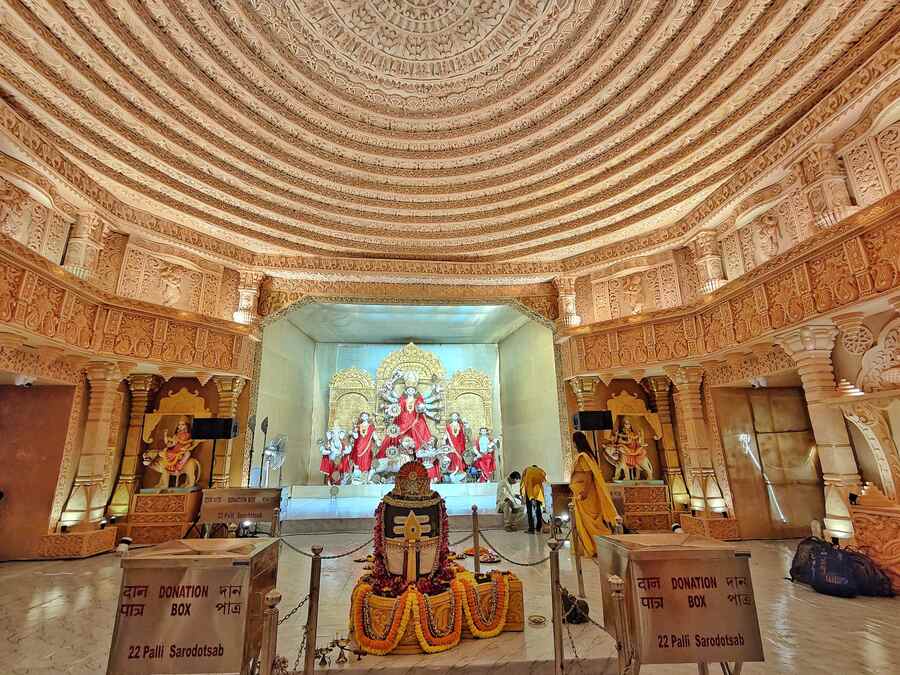This year’s theme pays tribute to Gujarat’s Somnath Temple, one of India’s most revered shrines, symbolising resilience and devotion