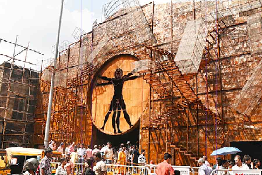 The Ahiritola Sarbojanin pandal.