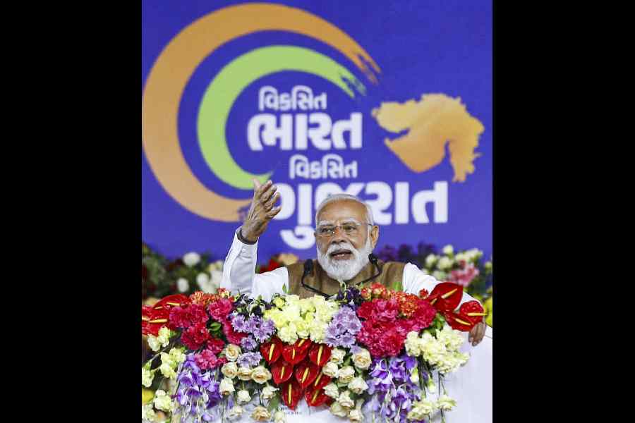 Narendra Modi addresses a rally in Vav-Tharad, Gujarat, on Tuesday. 