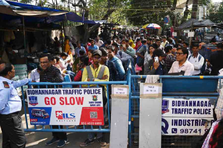 TET candidates outside the office of the West Bengal Board of Primary Education in Salt Lake for paper verification last November