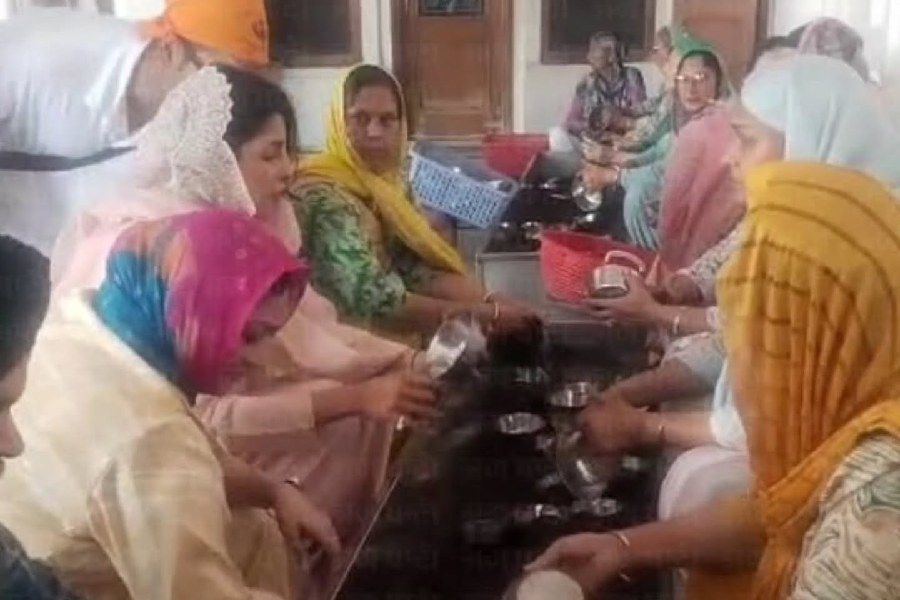 Priyanka Chopra Golden Temple