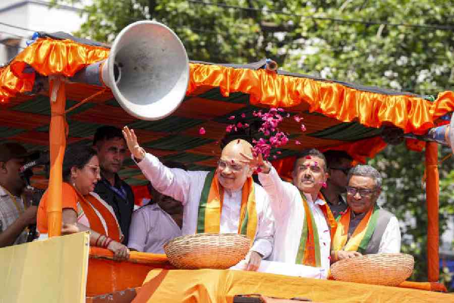 Amit Shah 15-day Bengal election stay