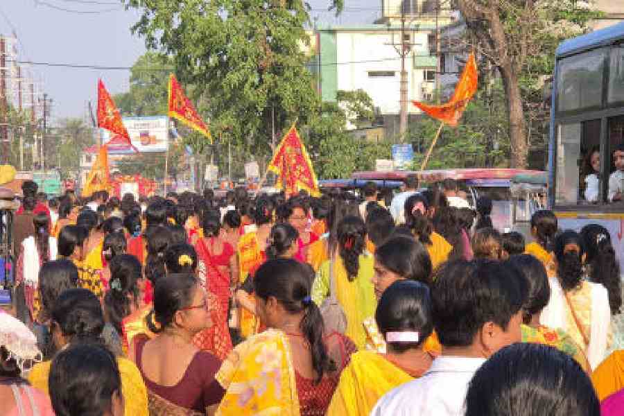 Trinamool Hanuman Jayanti procession Jalpaiguri unity