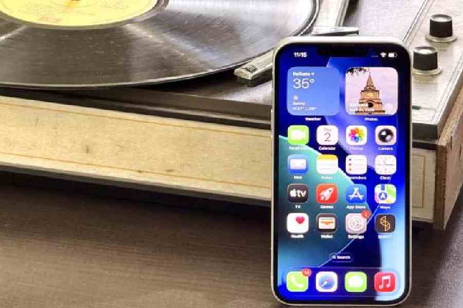 iPhone 17e delivers powerful features, including Apple’s latest-generation A19, a 48MP two-in-one camera system, storage starting at 256GB, and the magic of MagSafe.  Pictures: Mathures Paul