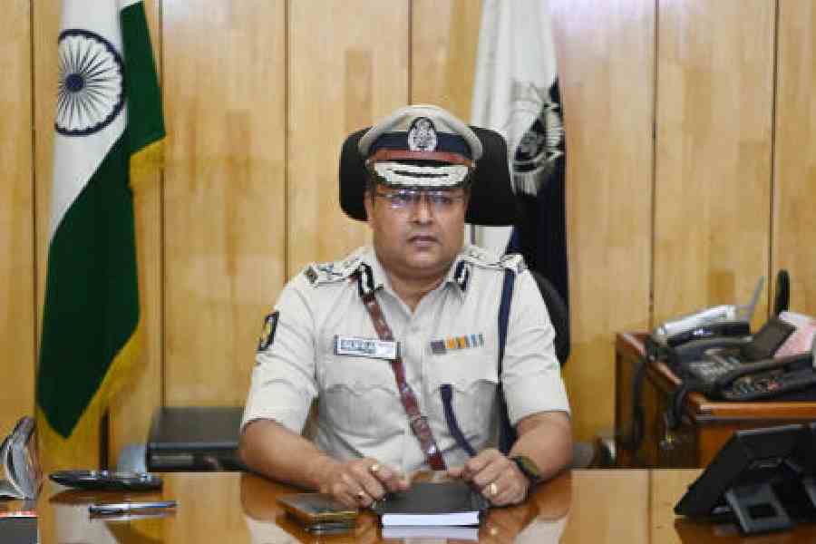 Former Kolkata Police Commissioner Supratim Sarkar