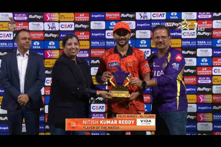 Nitish Reddy receives Player of the Match award in SRH vs KKR clash.