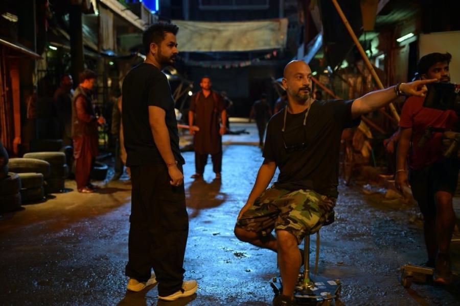 Vikash Nowlakha (right) with Aditya Dhar (left) on the sets of ‘Dhurandhar’