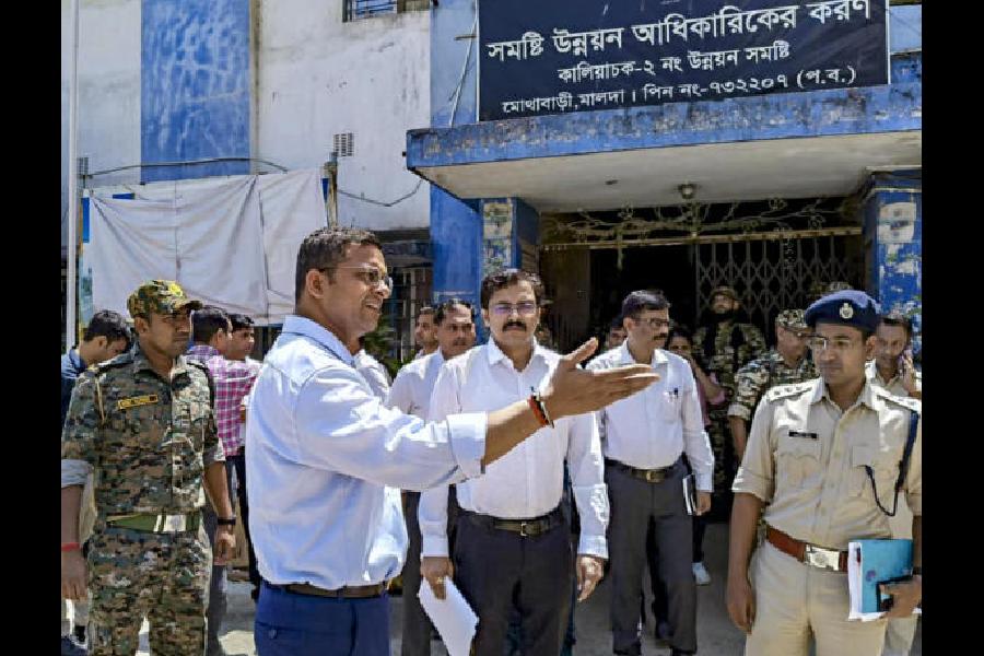 NIA officials in Malda's Mothabari on Saturday to probe the gherao of judicial officers on SIR duty.