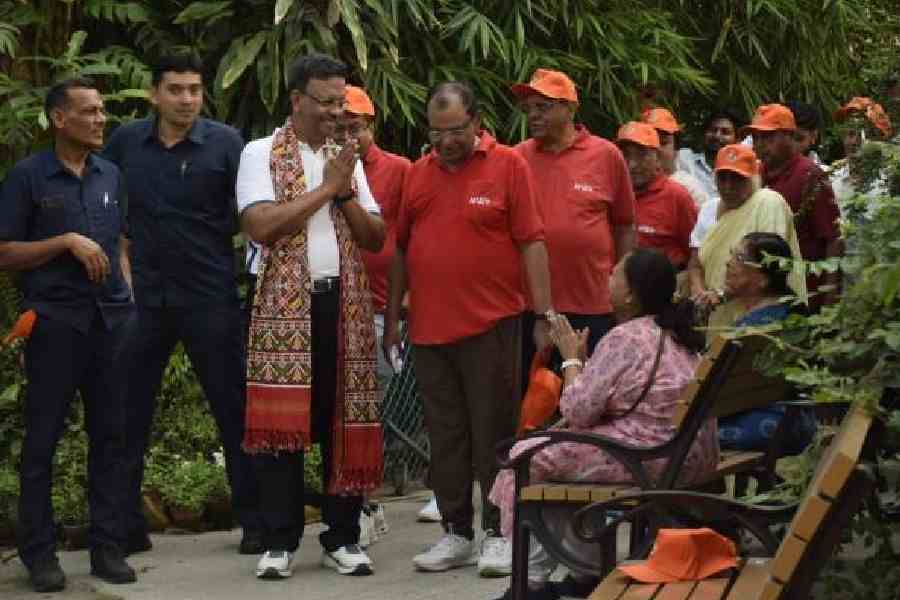 Mayor Firhad Hakim greets constituents at the Agri Horticultural Society in Alipore last week.