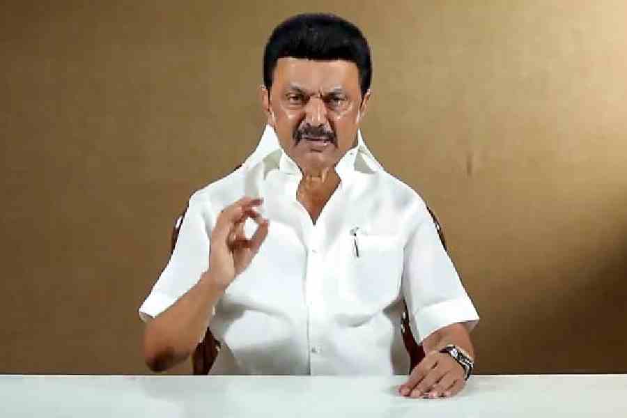 Mamata attacks Stalin BJP tacit alliance