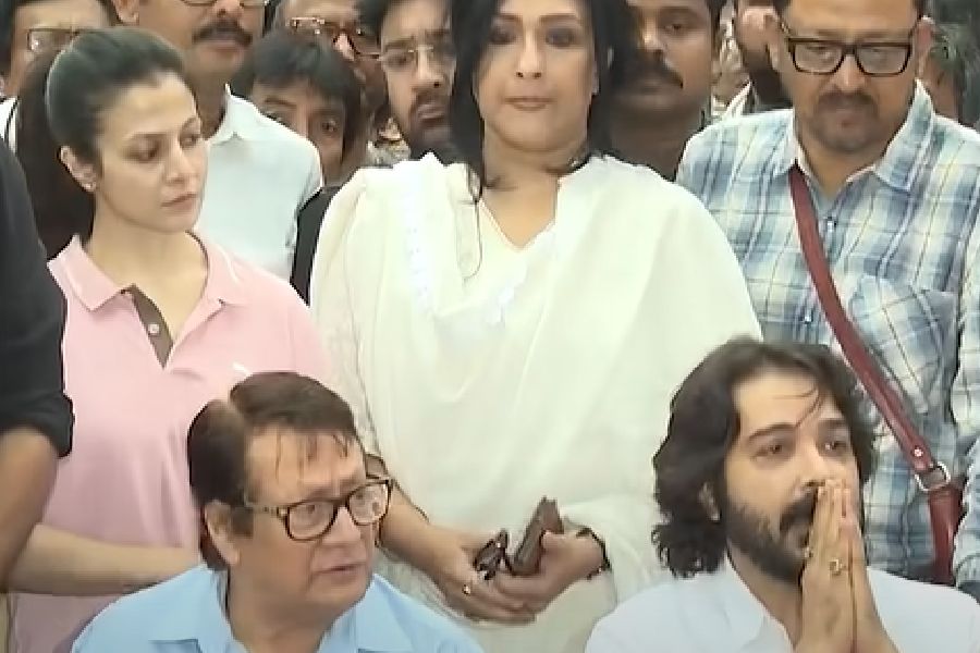 Ranjit Mallick, Prosenjit Chatterjee, Koyel Mallick, Rituparna Sengupta at a press conference held at Technician\'s Studio