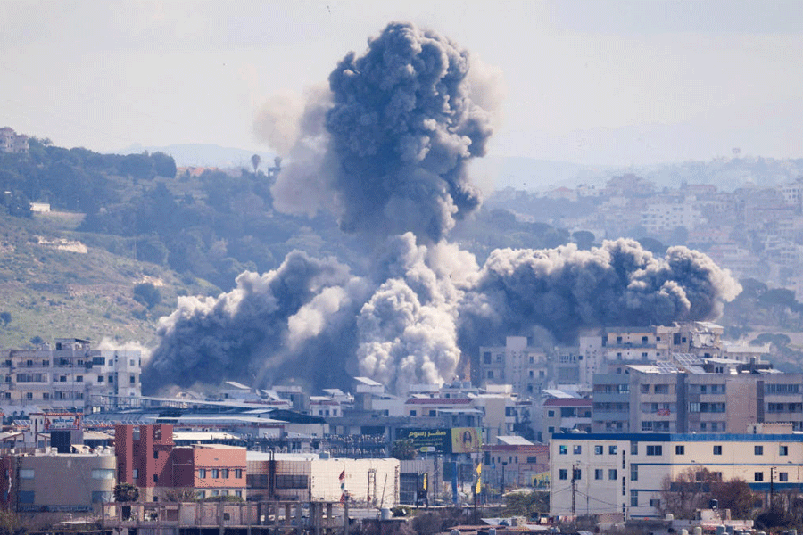 Smoke rises from an explosion in the Abbasiyeh neighbourhood following an Israeli strike, in Tyre, Lebanon, April 8, 2026.