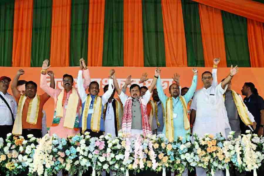 Nitin Nabin with BJP leaders at the public meeting on the Sonapur Thana Ground, Alipurduar, on Wednesday. 