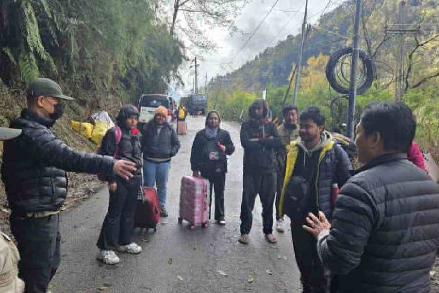Lachen North Sikkim stranded tourists evacuation completed