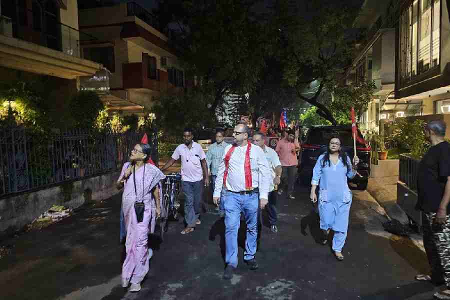 Soumyajit Raha of CPM campaigns in Salt Lake