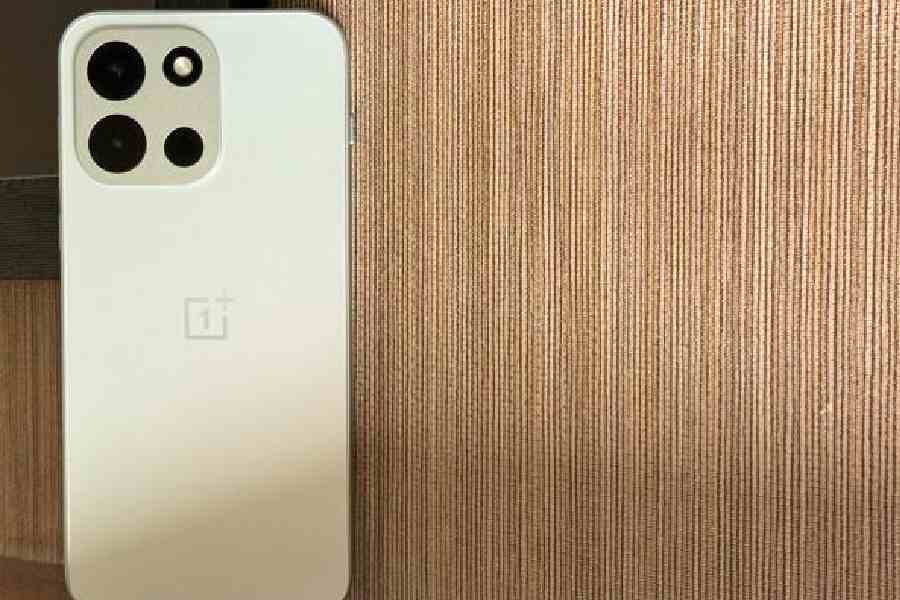 OnePlus Nord 6 comes with Snapdragon 8s Gen 4 chipset, and four generations of Android OS upgrades and six years of security patches.  Pictures: Mathures Paul