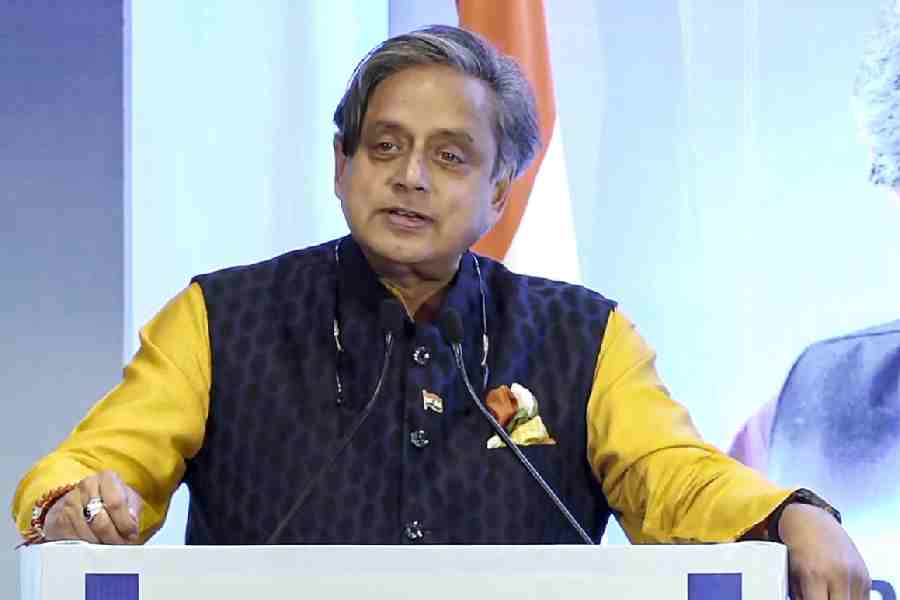 Shashi Tharoor