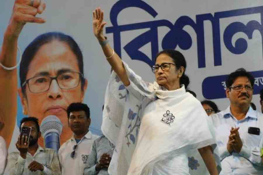 Mamata Banerjee at the election rally in Bankura on Saturday. Picture by Rupesh Khan