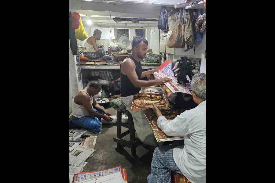 Calendar makers of central Calcutta