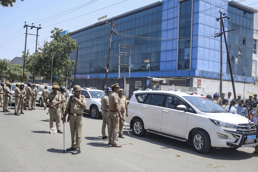 Workers protest in Noida
