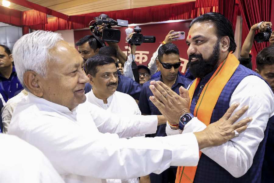 Nitish Kumar greets new Bihar chief minister Samrat Choudhary