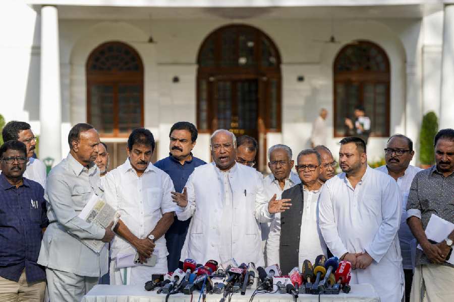 Mallikarjun Kharge addresses the media