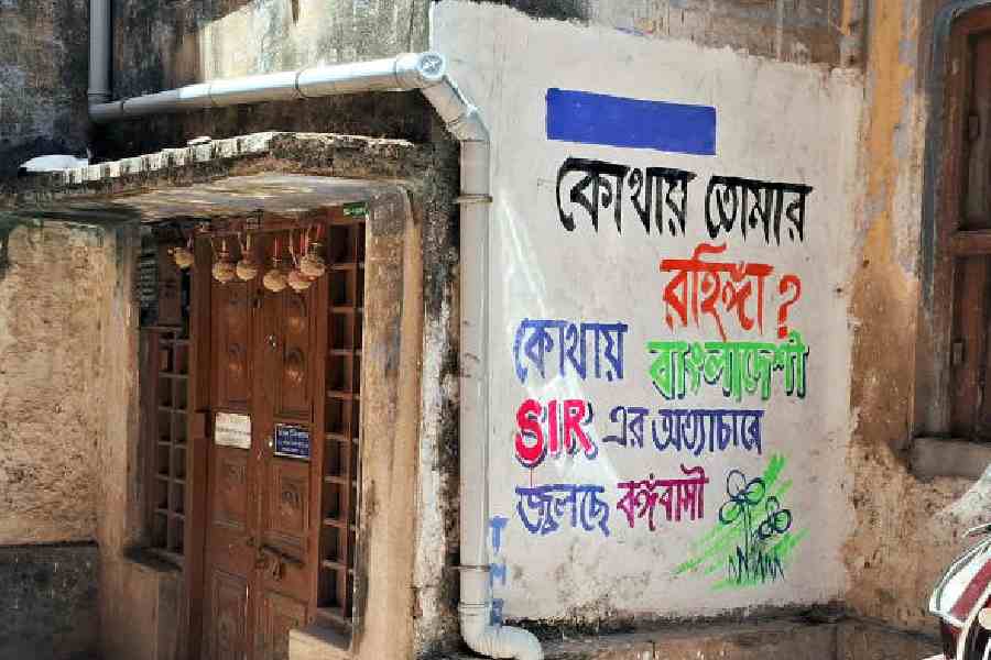 Graffiti in Baranagar asks: Where are your Rohingya? Where are your Bangladeshis? (Sanat Kr Sinha)